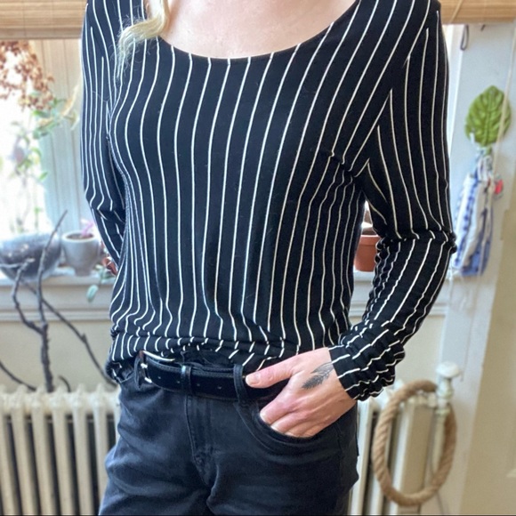 striped tunic. Size L. black and white. EUC. - Picture 3 of 5